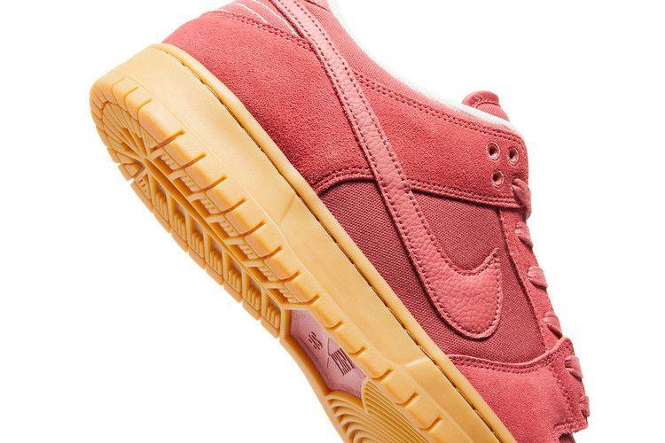 Nike SB Dunk Low Adobe