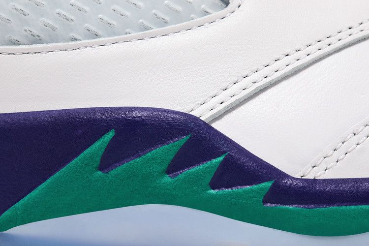 Jordan 5 Retro Grape (2025)