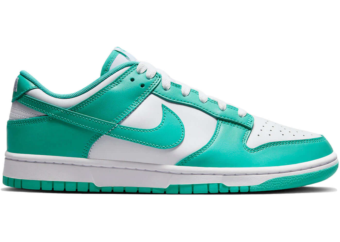 Nike Dunk Low Clear Jade sneakers in teal and white, brand new and 100% authentic, next day express shipping available.