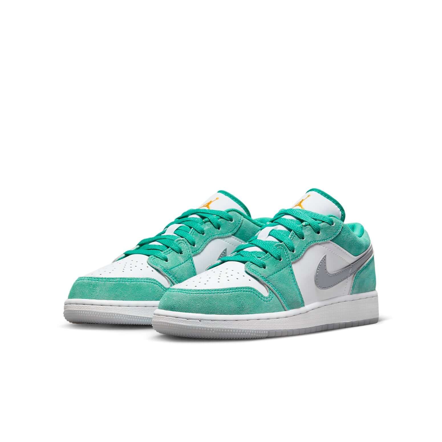 Jordan 1 Low New Emerald (GS) - BigBoiSneakers