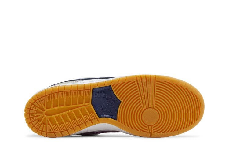 Nike SB Dunk Low Rayssa Leal - BigBoiSneakers