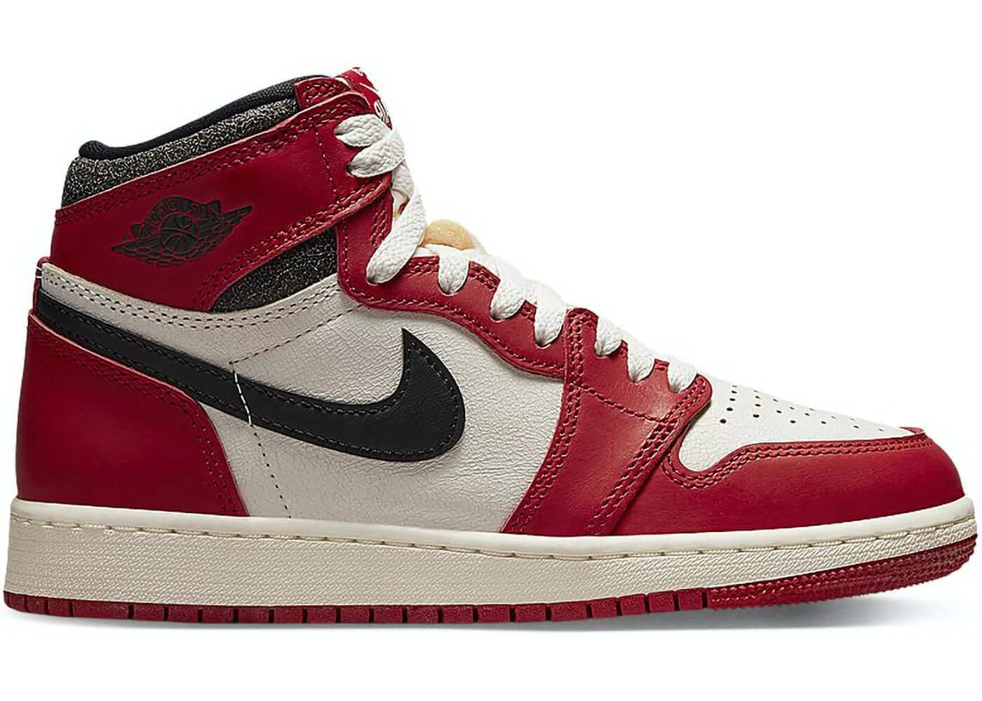 Jordan 1 Retro High OG Chicago Lost and Found (GS) sneakers, brand new, 100% authentic with classic red and black design.