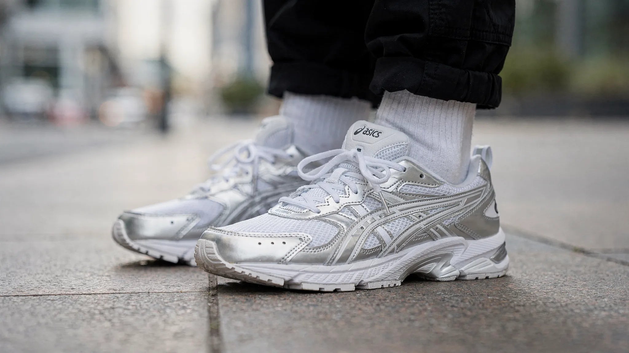ASICS GEL-1130 Explained: Fit, Style and Why It’s Trending