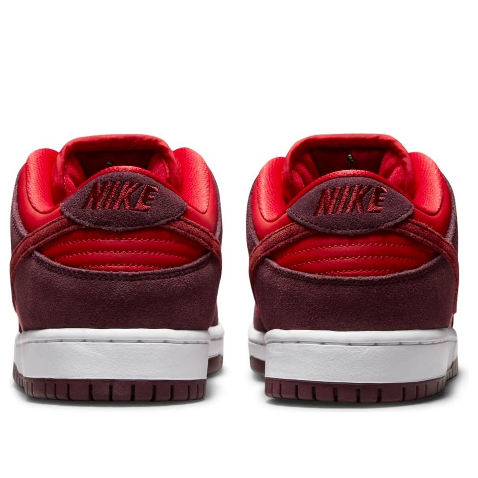 Nike SB Dunk Low Cherry