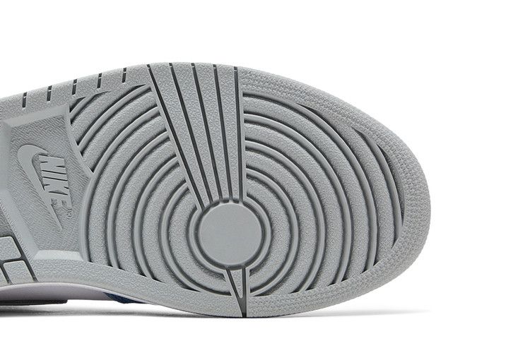 Jordan 1 Retro High Hyper Royal Smoke Grey