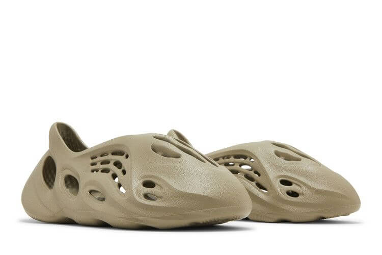 Adidas Yeezy Foam Runner Stone Salt Slip On One Piece Foam Upper Lightweight Comfort And Modern Silhouette - BigBoiSneakers 