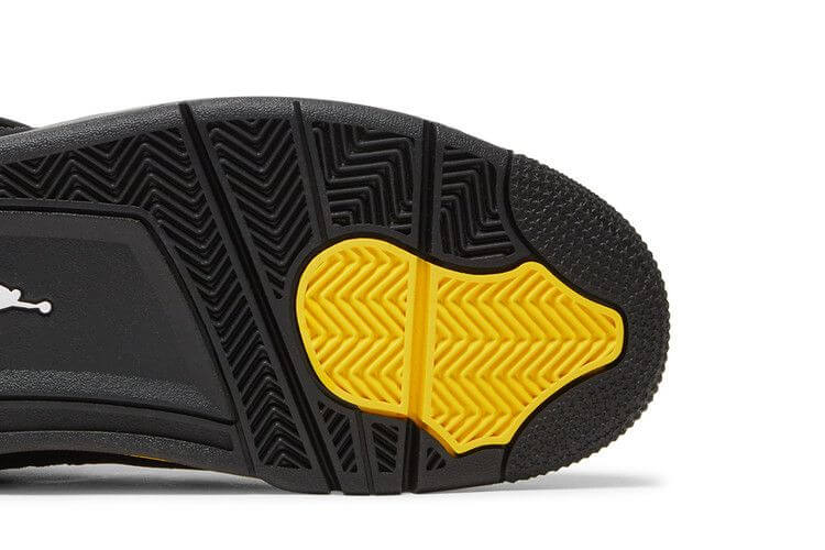 Jordan 4 Retro Thunder (2023) - BigBoiSneakers 