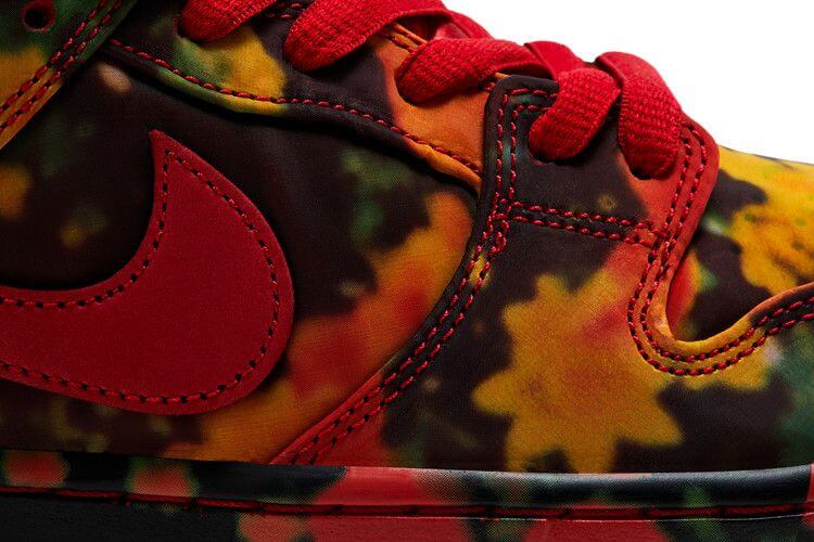Nike SB Dunk Low The Wizard of Oz Poppy Field - BigBoiSneakers 