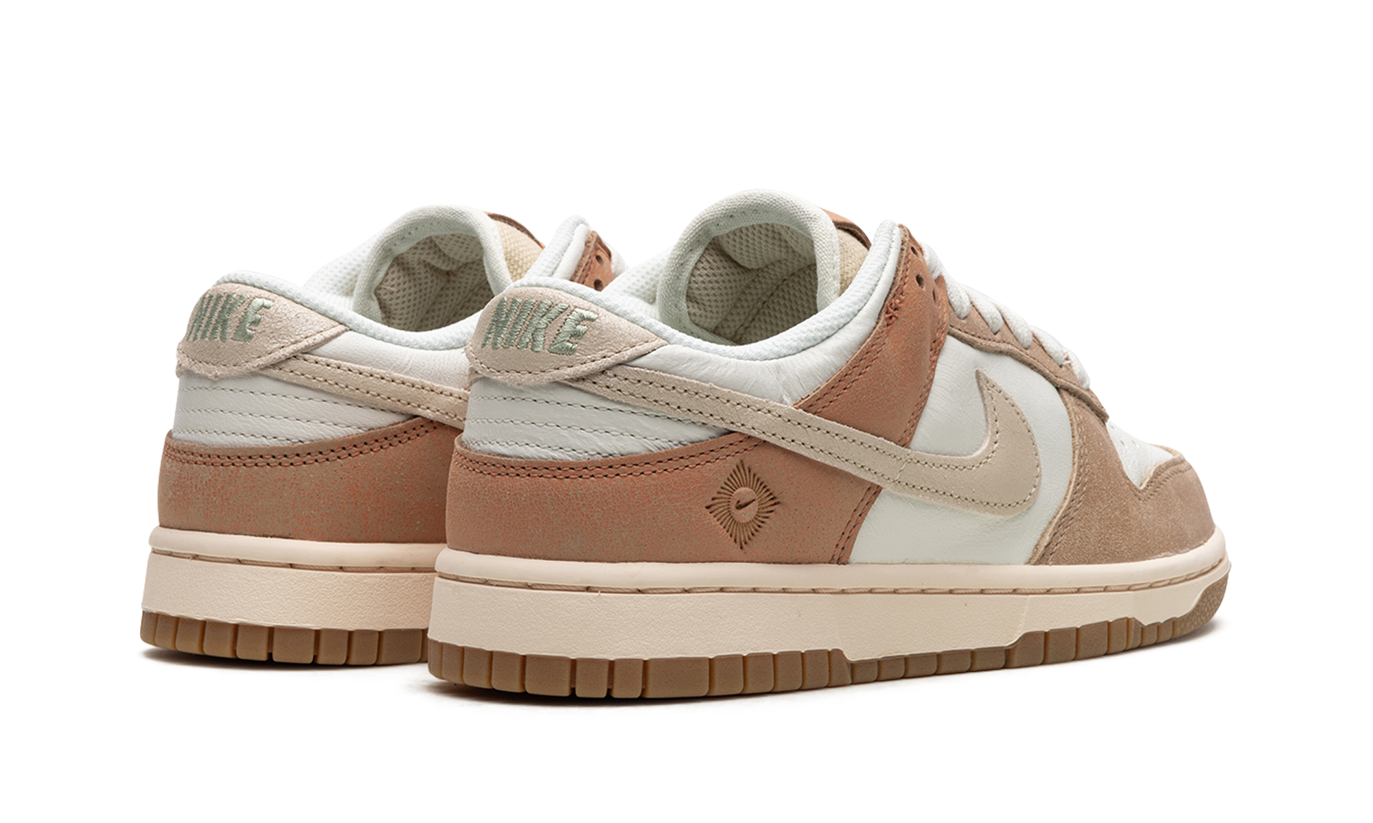 Nike Dunk Low SE Australia (Women's)